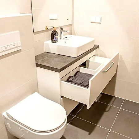 Modern 1bd In Old Town By Hostlovers