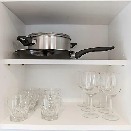 Modern 1bd In Old Town By Hostlovers *