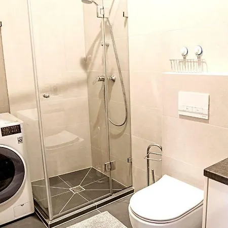 Modern 1bd In Old Town By Hostlovers *